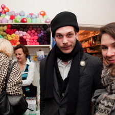 Ouverture Sweat Shop/Caf&eacute; Couture/