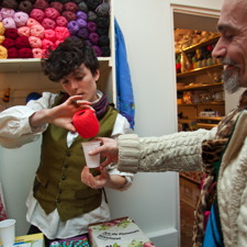 Ouverture Sweat Shop/Caf&eacute; Couture/