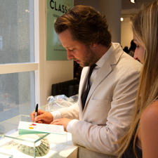 D&eacute;dicace Derek Blasberg