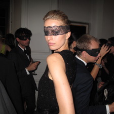 Bal masqu&eacute;  Vogue 90 ans