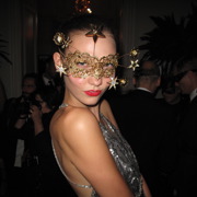 Bal masqué  Vogue 90 ans