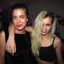 After show Etam