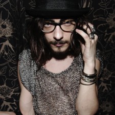 After Show A.P.C.