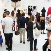 Vernissage Don't Be Cruel