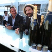 Dans le patio du Grand Journal