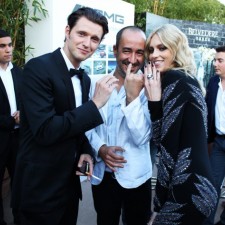 Dans le patio du Grand Journal
