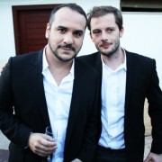 Dans le patio du Grand Journal
