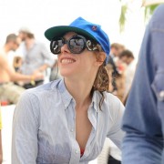 Sur la plage Schweppes, et son bateau