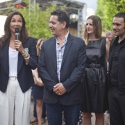 Remise de médaille à Pascale Cayla