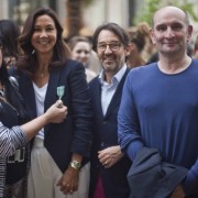 Remise de médaille à Pascale Cayla