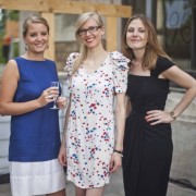 Remise de médaille à Pascale Cayla