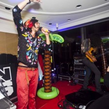 Concert + aftershow Naive New Beaters