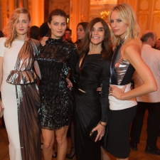 CR Fashion Book Dance