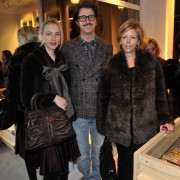 CORTO MOLTEDO OPENING SHOP