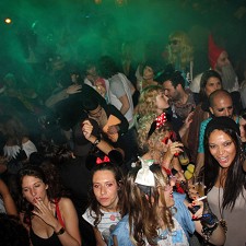 Disney Trash Party/Jardins de Bagatlle/
