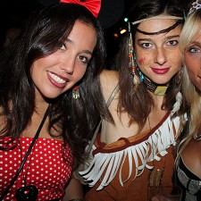 Disney Trash Party/Jardins de Bagatlle/