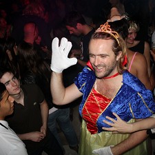 Disney Trash Party/Jardins de Bagatlle/Rasmus Michau