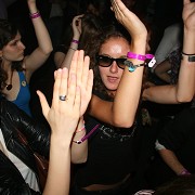 Naïve New Beater + Lady Gaga Live !!